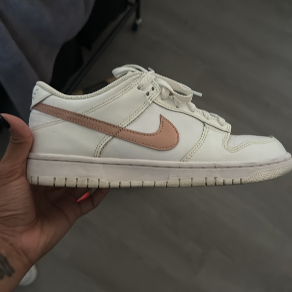 Nike White and Red Women's Sneakers